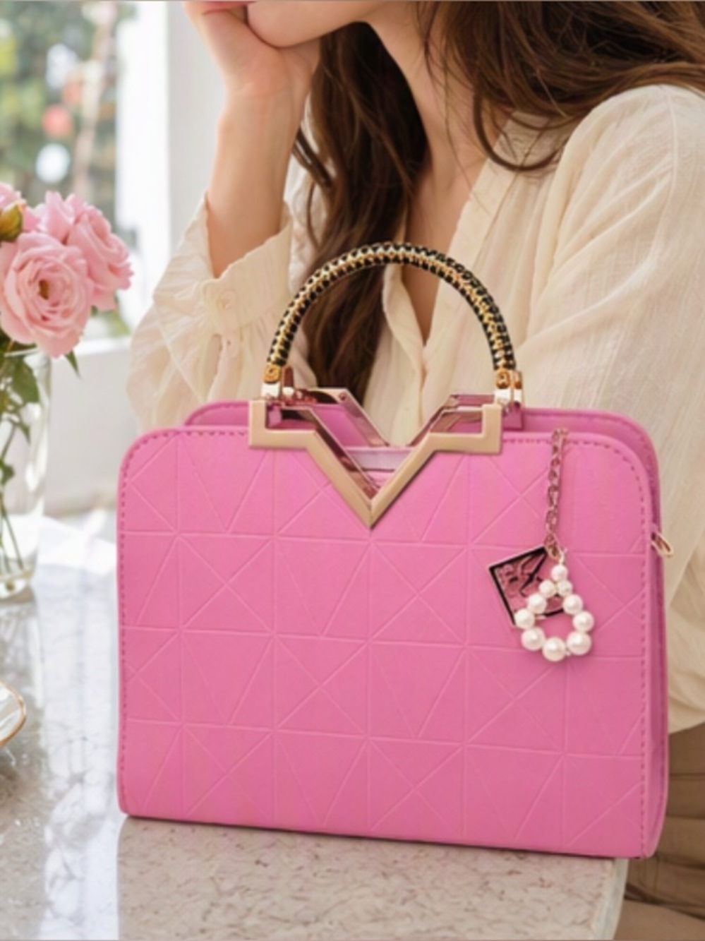 🎀 Pink Geometric Print Convertible Crossbody Bag 🎀 Gold & Pearl Dangling Accent